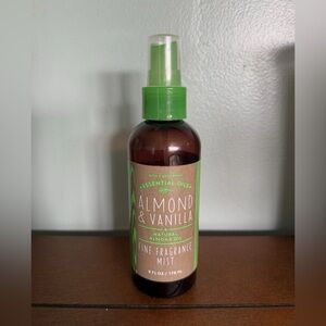 Bath and Body Works Essential Oils Almond & Vanilla Fine Fragrance Mist 6 Fl Oz